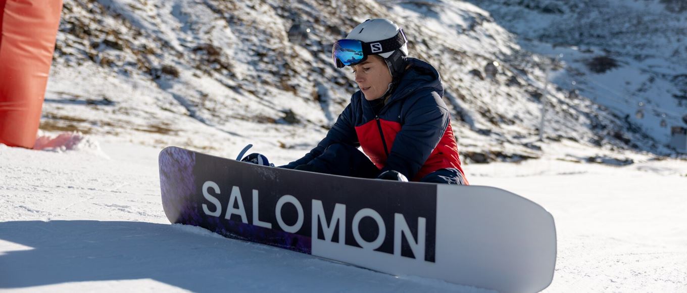 iemand doet snowboarden